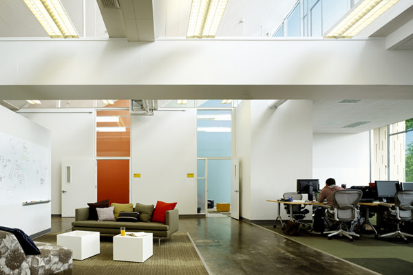 Facebook Office by studio O+A