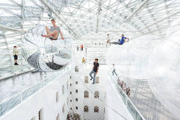 Tomás Saraceno