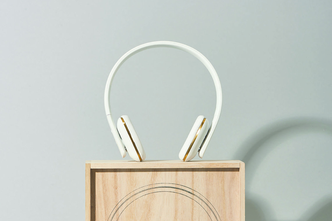 aHEAD Headset